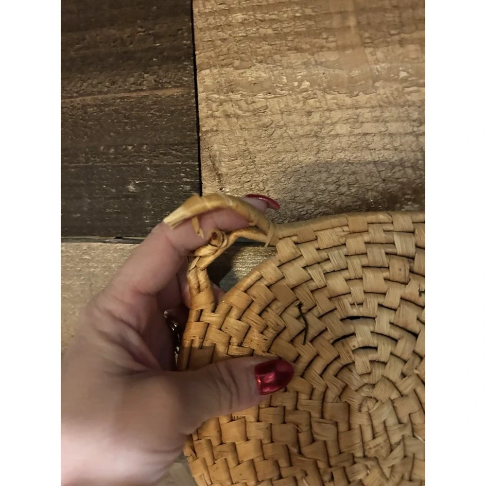 Vintage Straw Raffia Teddy Bear Wall Pocket Holder With 5 Pot Or‎ Pan Coasters